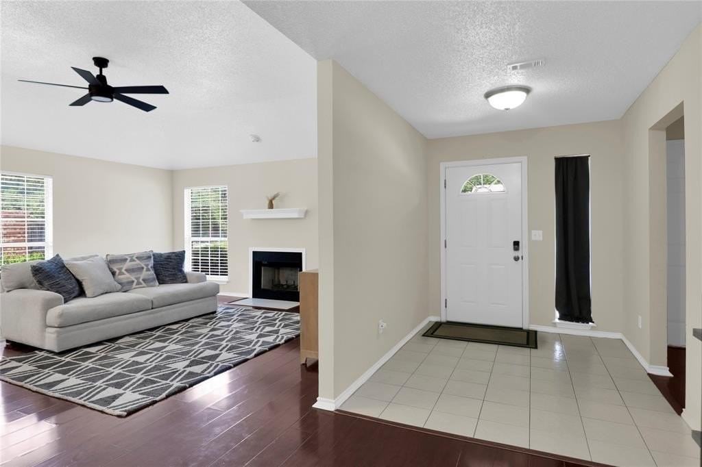 2416 Garden Park Ct - Photo 5 of 20