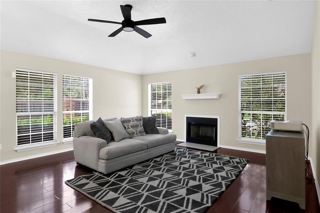 2416 Garden Park Ct - Photo 6 of 20