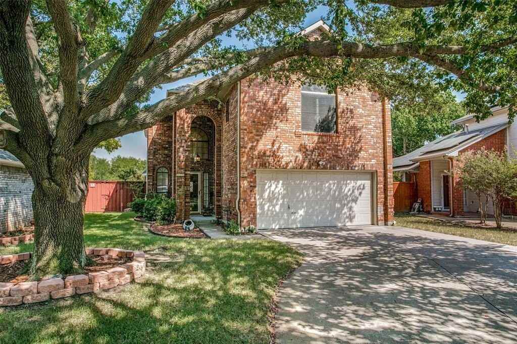 824 Woodlake Dr - Photo 2 of 25