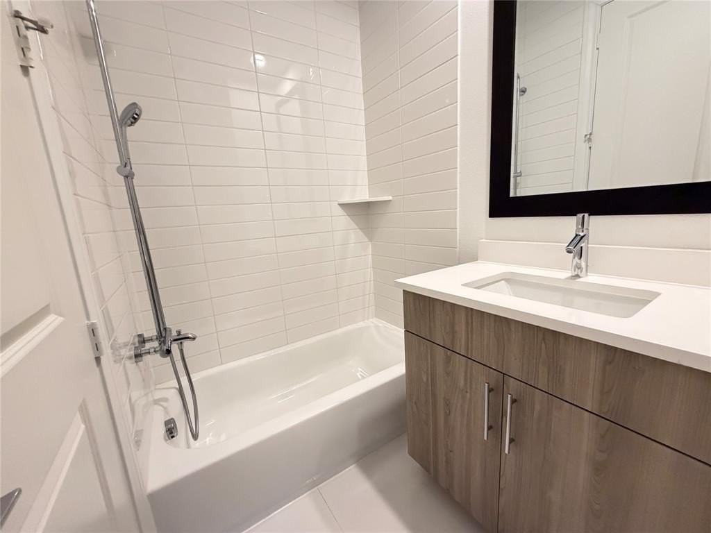 14963 Magnolia St - Photo 7 of 9