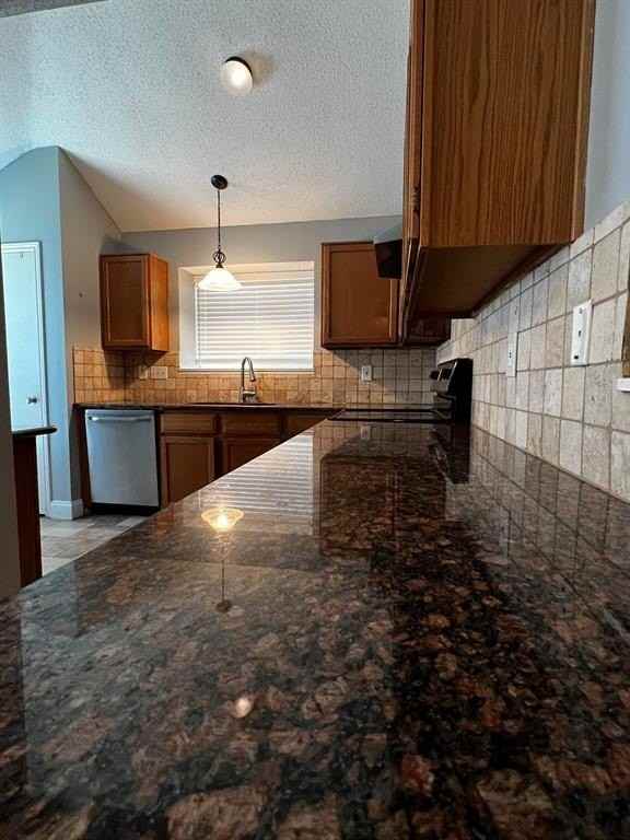 1408 Flameleaf Dr - Photo 4 of 19