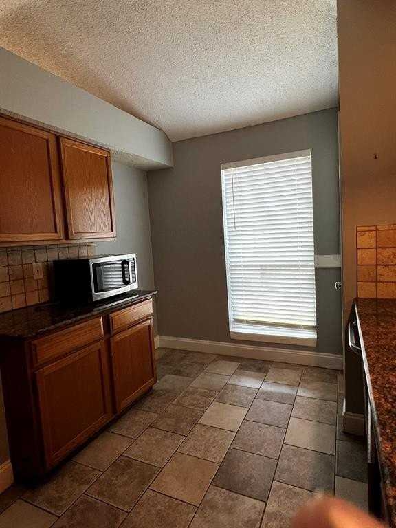 1408 Flameleaf Dr - Photo 5 of 19