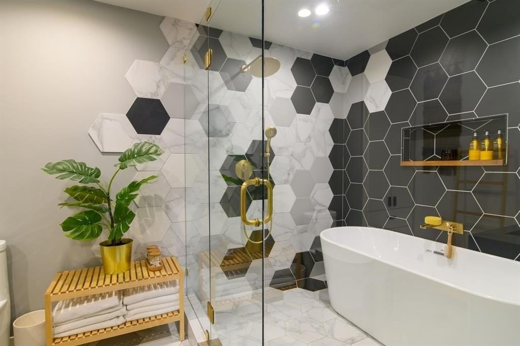 1623 Hanging Cliff Dr - Photo 2 of 20