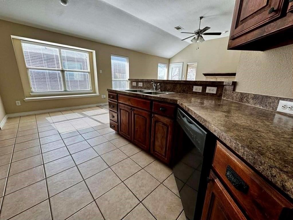 268 Spring Hollow Dr - Photo 3 of 27