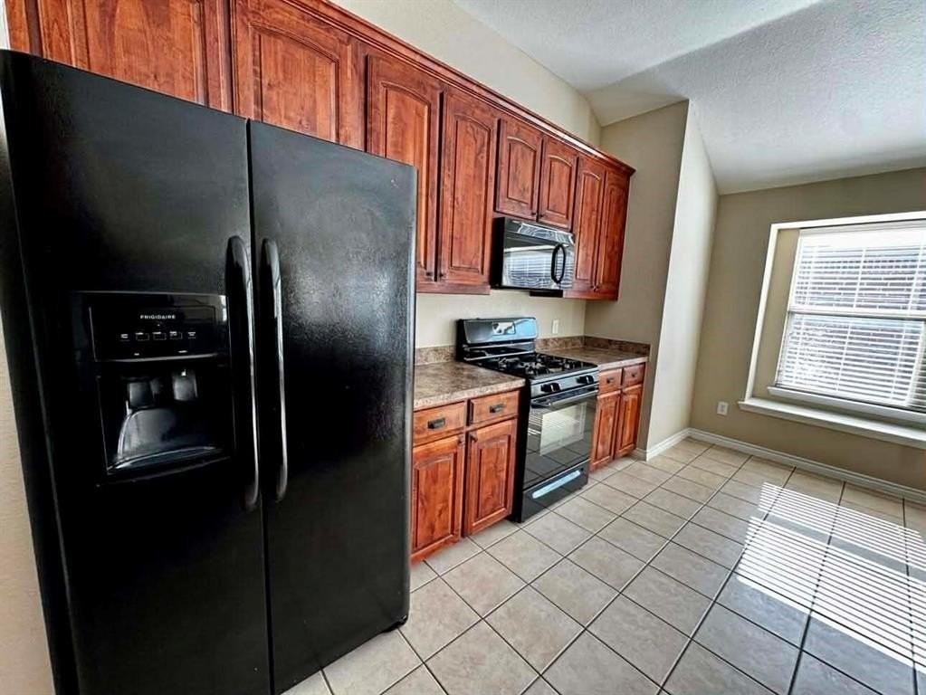 268 Spring Hollow Dr - Photo 4 of 27