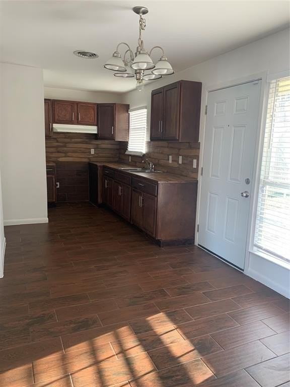 7675 Woodshire Dr - Photo 2 of 7