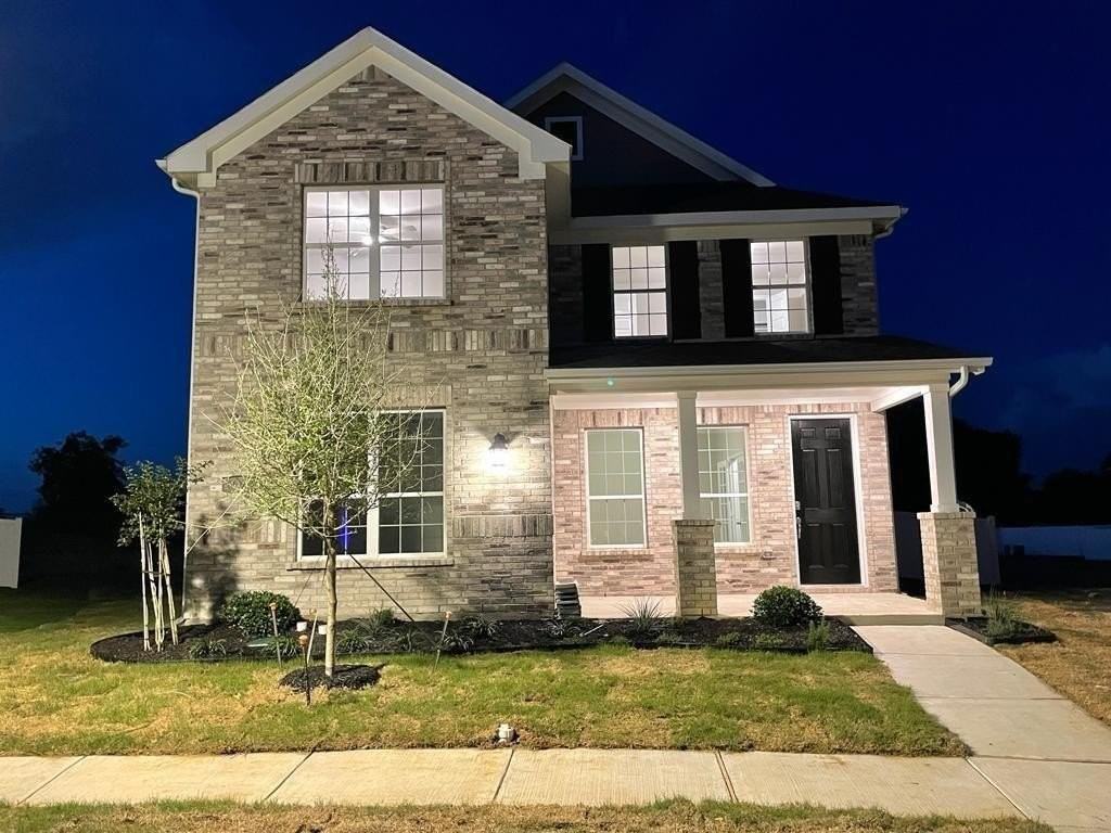 6044 Driscoll Ln - Photo 2 of 9