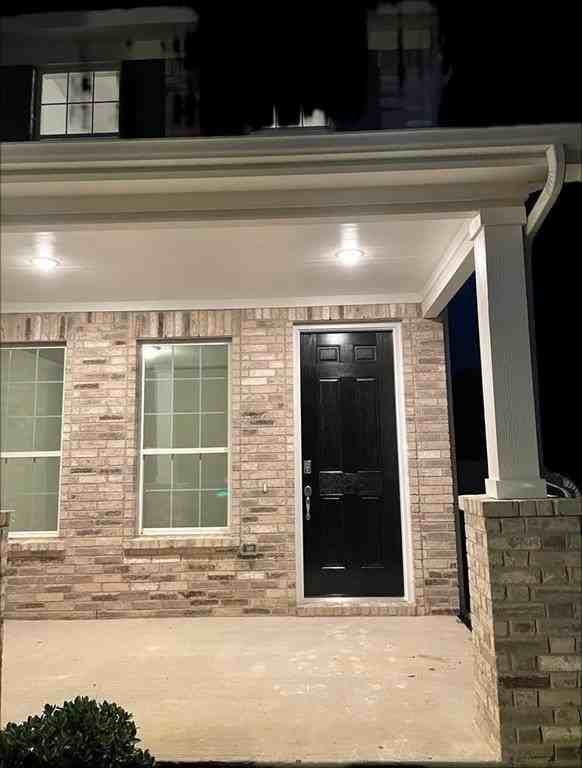 6044 Driscoll Ln - Photo 4 of 9