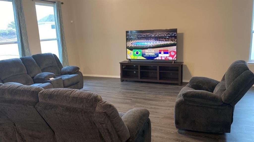 6044 Driscoll Ln - Photo 6 of 9