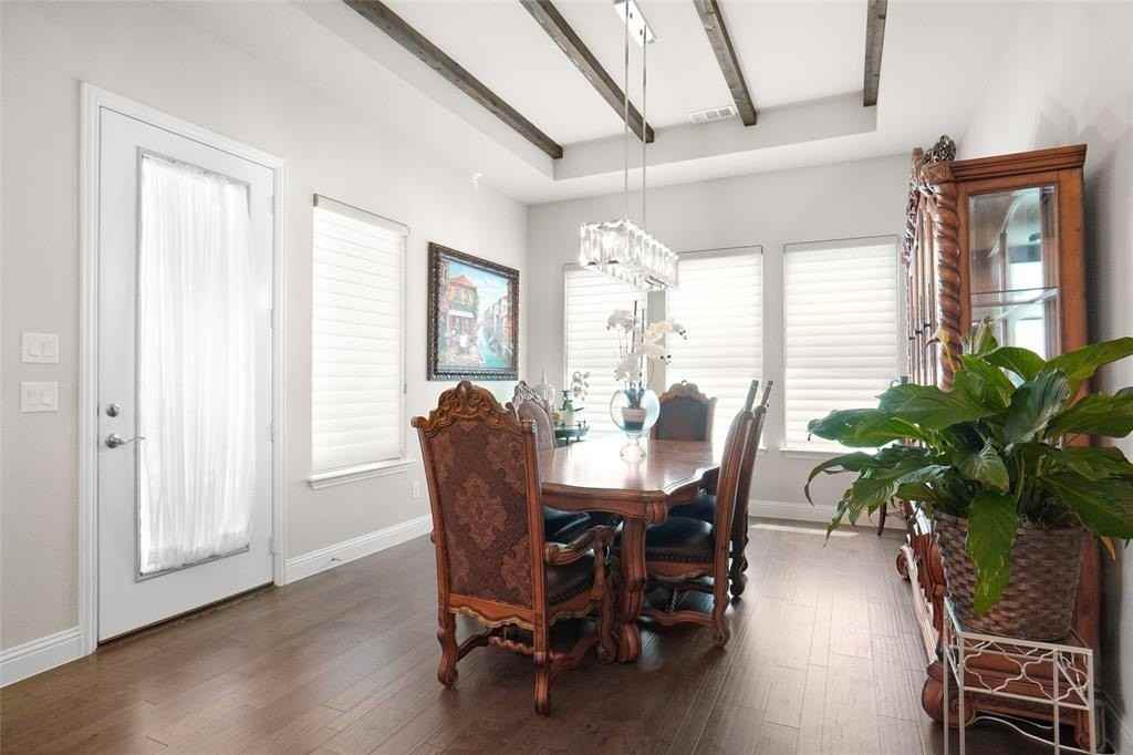 1132 Thornhill Way - Photo 5 of 18