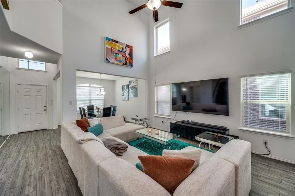 2328 Brightstone Dr - Photo 3 of 25