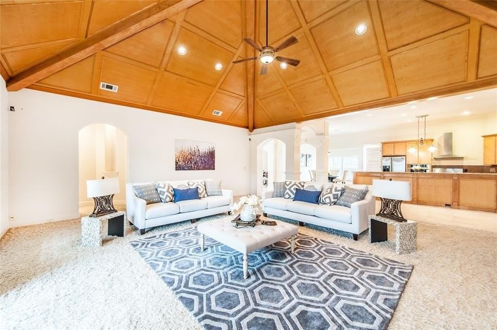 3224 Silver Creek Dr - Photo 6 of 35