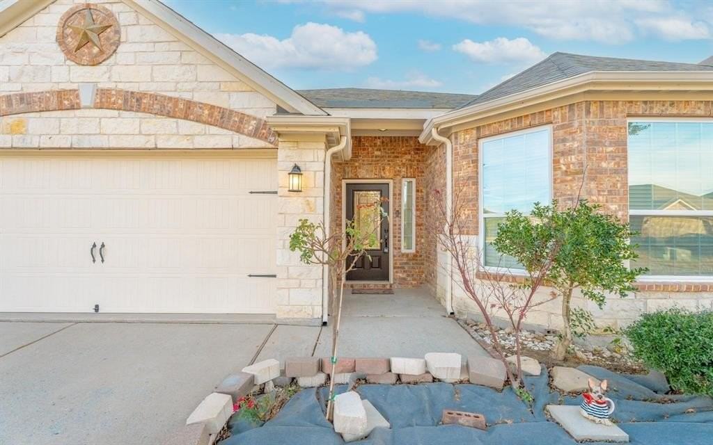 437 Lipizzan Ln - Photo 4 of 30