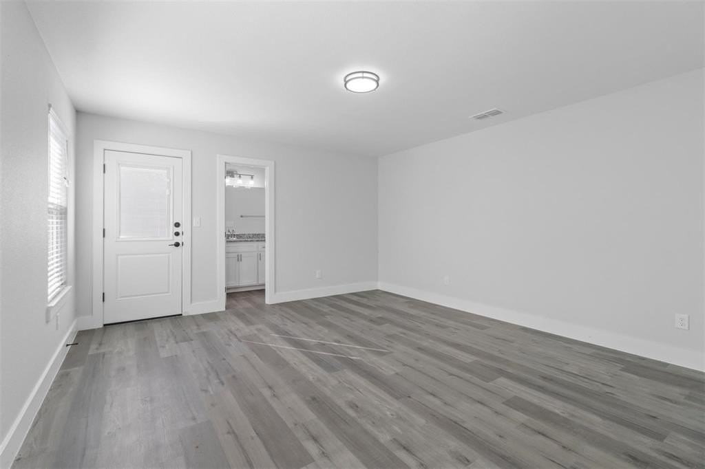 224 W Bond St #224 - Photo 6 of 16