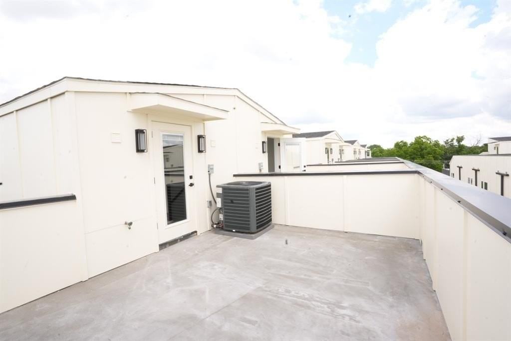 7207 Mohawk Dr #303 - Photo 2 of 23