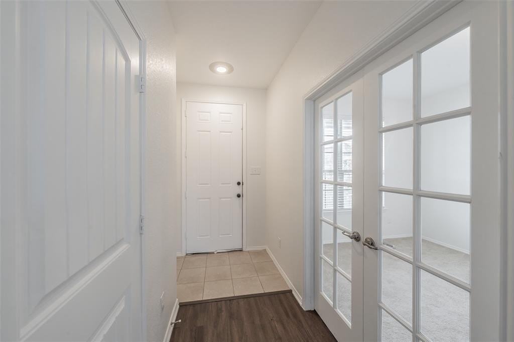 6268 Topsail Dr - Photo 6 of 35