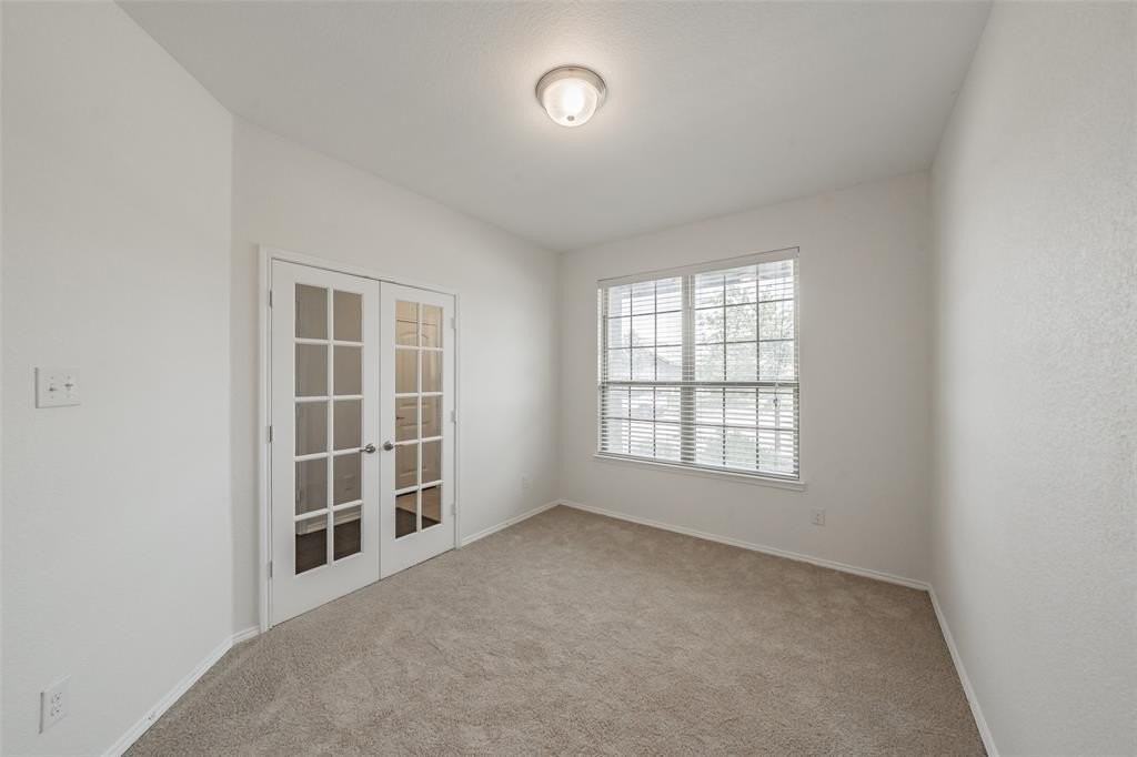 6268 Topsail Dr - Photo 7 of 35