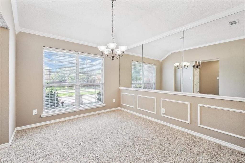 4812 Highlands Dr - Photo 5 of 27