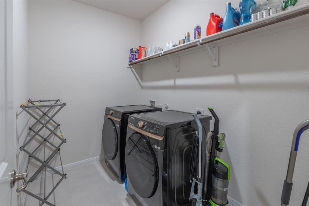 1602 Harvest Glen Dr - Photo 6 of 39