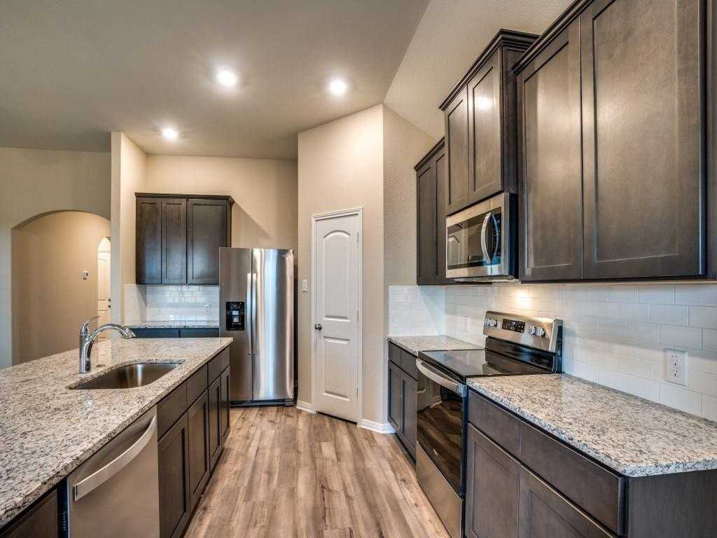 233 Enchanted Way - Photo 7 of 25