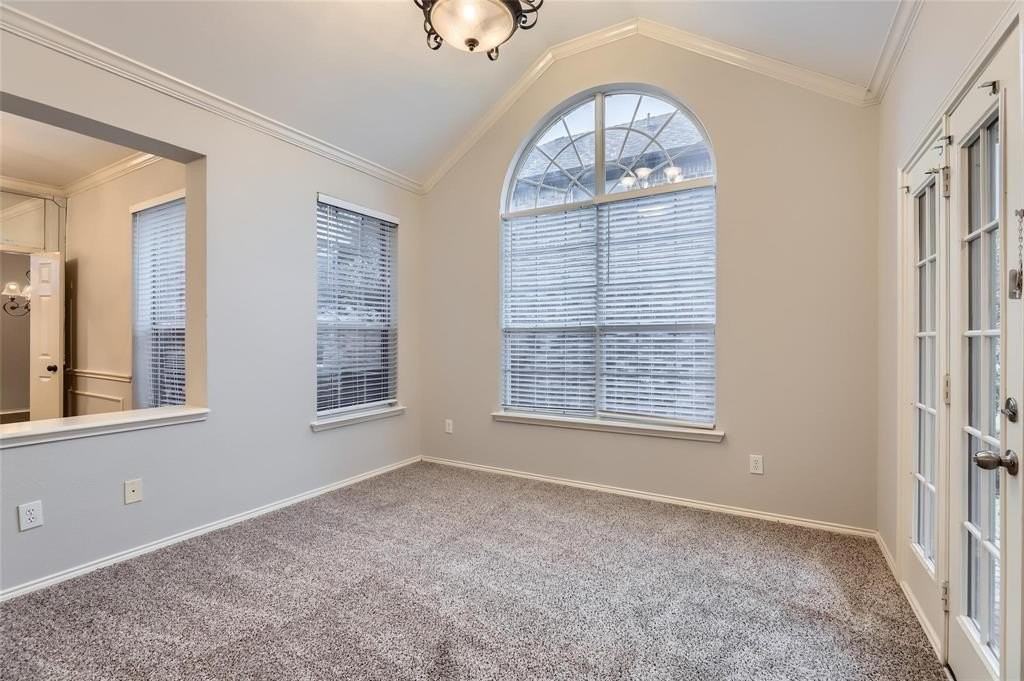 1105 Shores Blvd - Photo 6 of 20