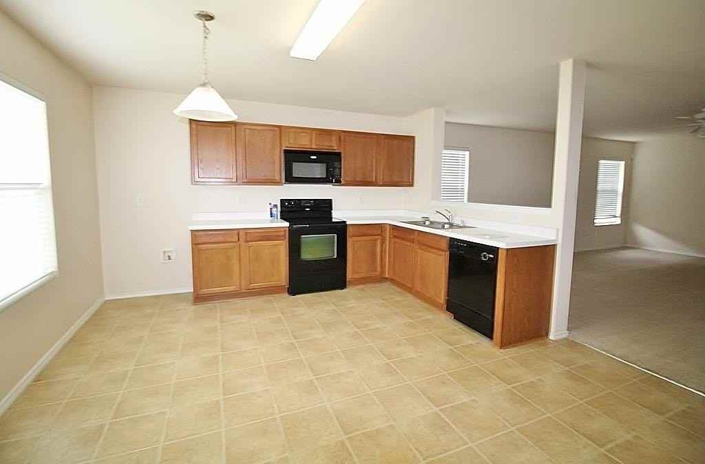 1920 J Cheshier Rd - Photo 3 of 21