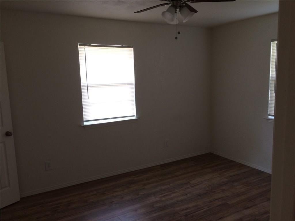 600 Pacific St E - Photo 6 of 18