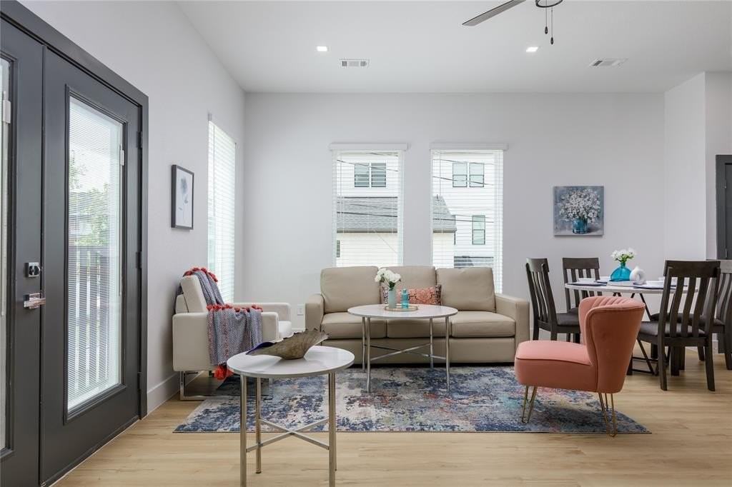 2801 Weisenberger St #101 - Photo 6 of 29