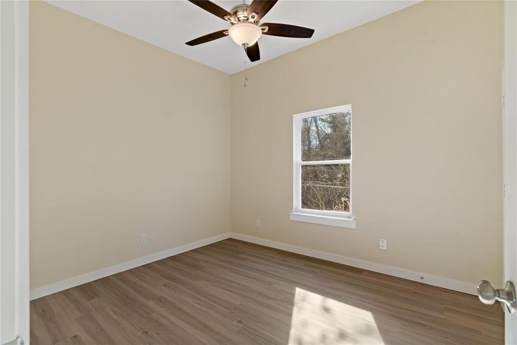 1371 10th St Ne - Photo 6 of 10