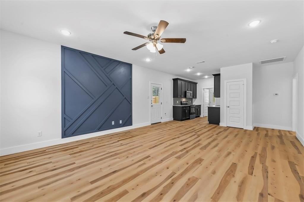 6127 Tejas Dr - Photo 4 of 20