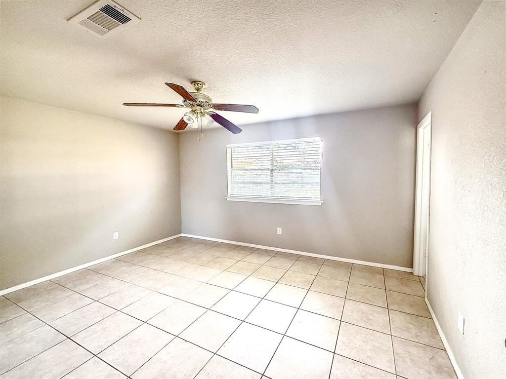 5809 Lance Ct - Photo 7 of 11