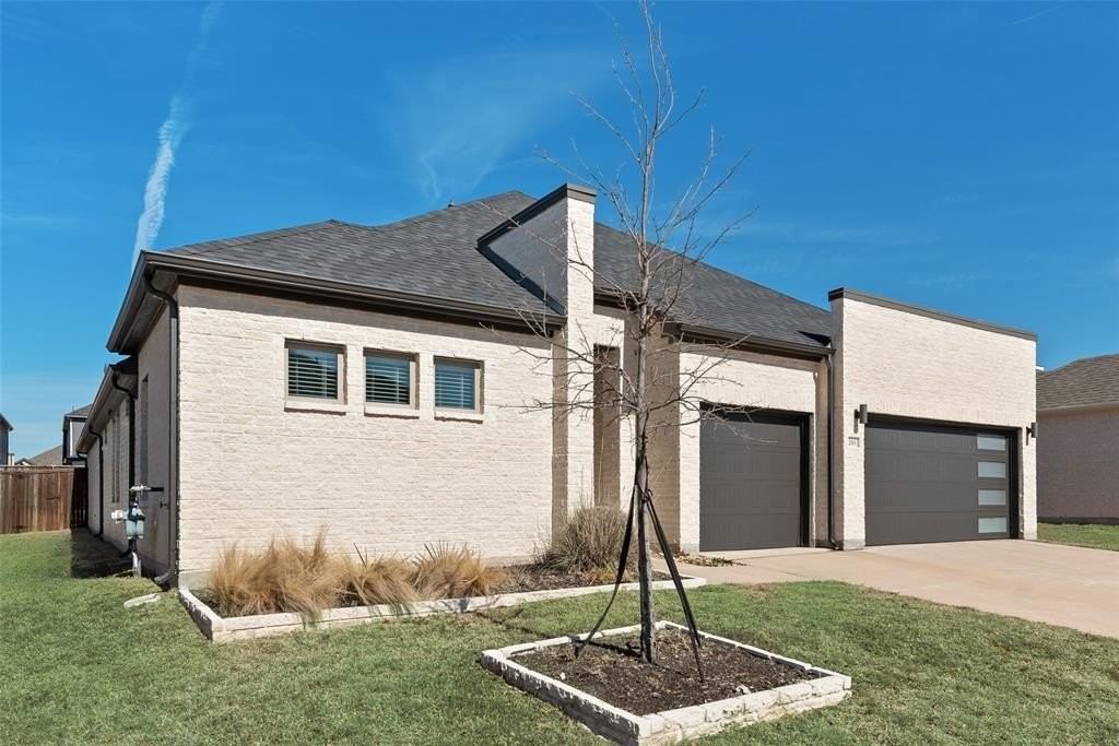 253 Coyote Creek Dr - Photo 2 of 34