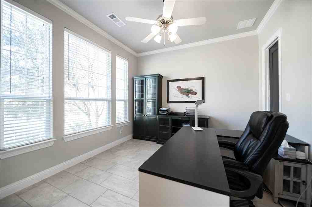 7005 Homestead Dr - Photo 3 of 40