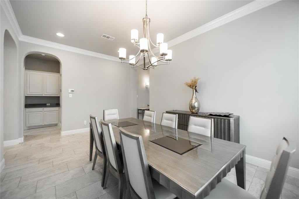 7005 Homestead Dr - Photo 7 of 40