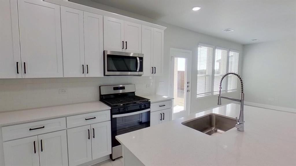 1212 Sydney Ln - Photo 5 of 21