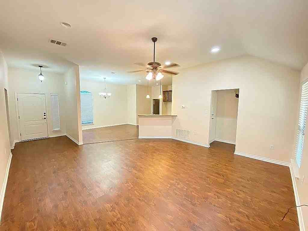 132 Hedgerow Ln - Photo 4 of 14