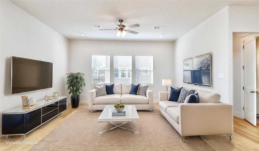 801 Concan Dr - Photo 4 of 28