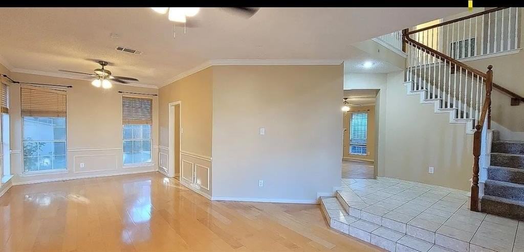 9807 Sunrise Ct - Photo 3 of 19