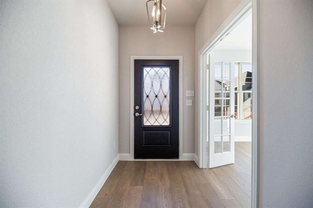 1725 Blakely Pl - Photo 5 of 33