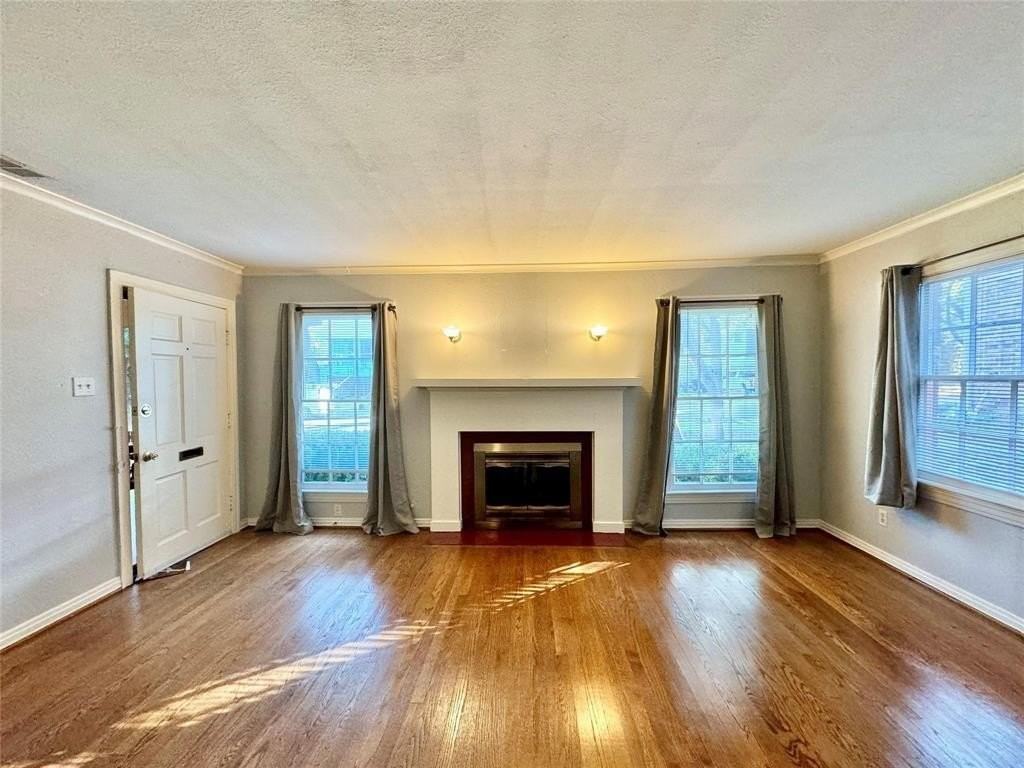 5511 Longview St - Photo 2 of 18