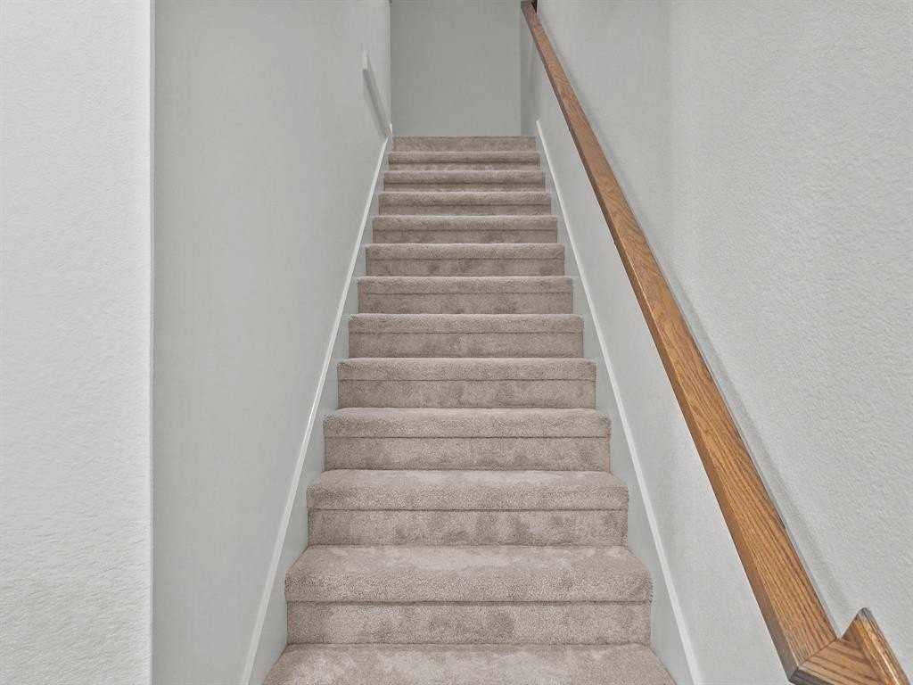 9532 Thorncrown Ln - Photo 7 of 18