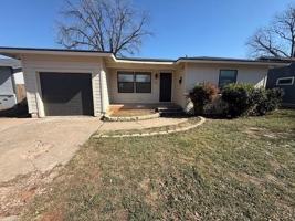 featured image of 633 Woodlawn Dr