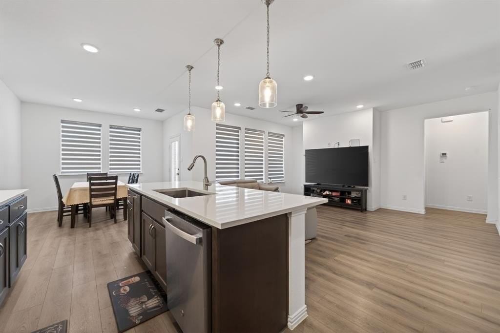 2409 Lost Creek Dr - Photo 4 of 25