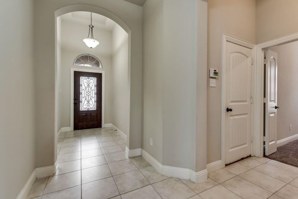 15500 Cornwallis St - Photo 3 of 27