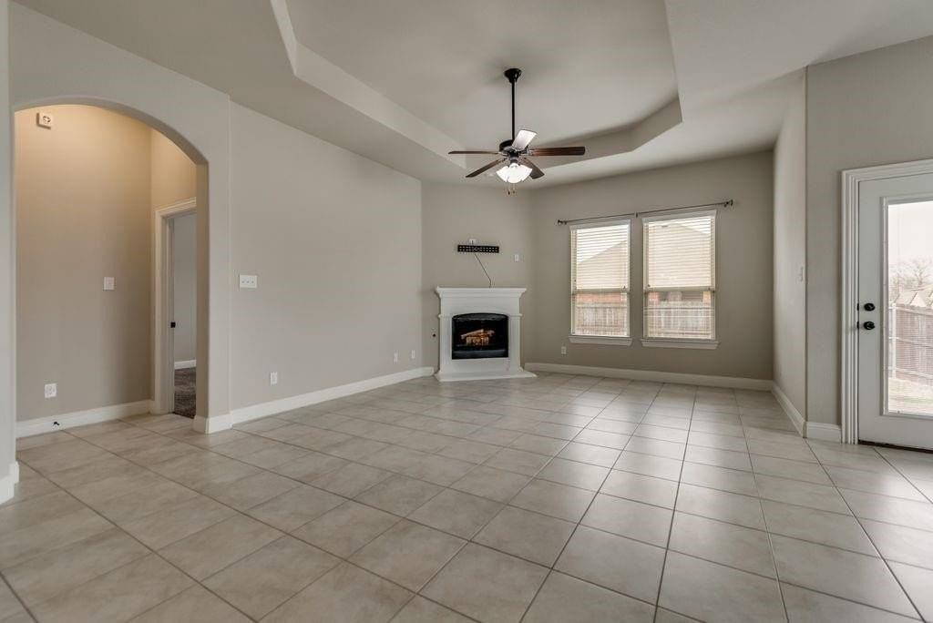 15500 Cornwallis St - Photo 6 of 27