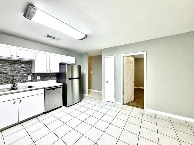 4340 Forest Point Dr - Photo 5 of 14