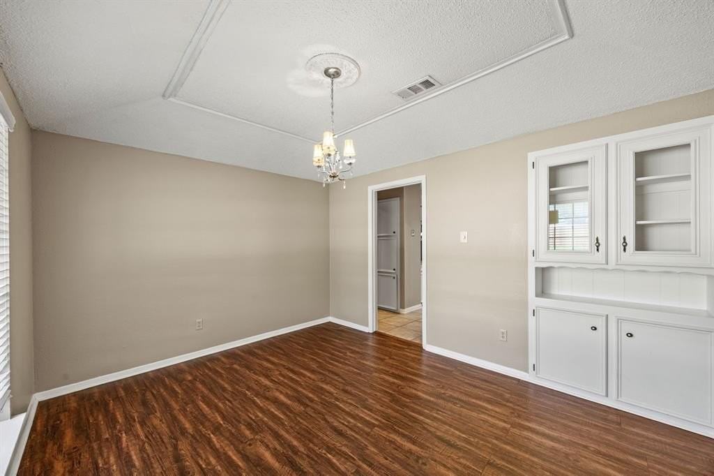 7258 Brentwood Stair Rd - Photo 4 of 25