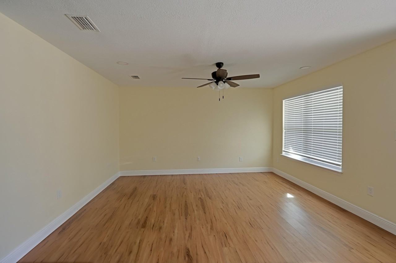 2168 Paloma St - Photo 7 of 25