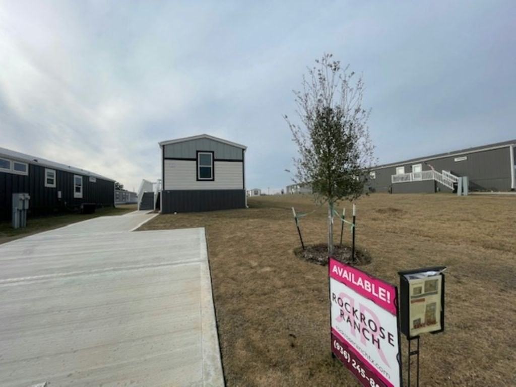 17 Bonnet Ct #104 - Photo 2 of 14