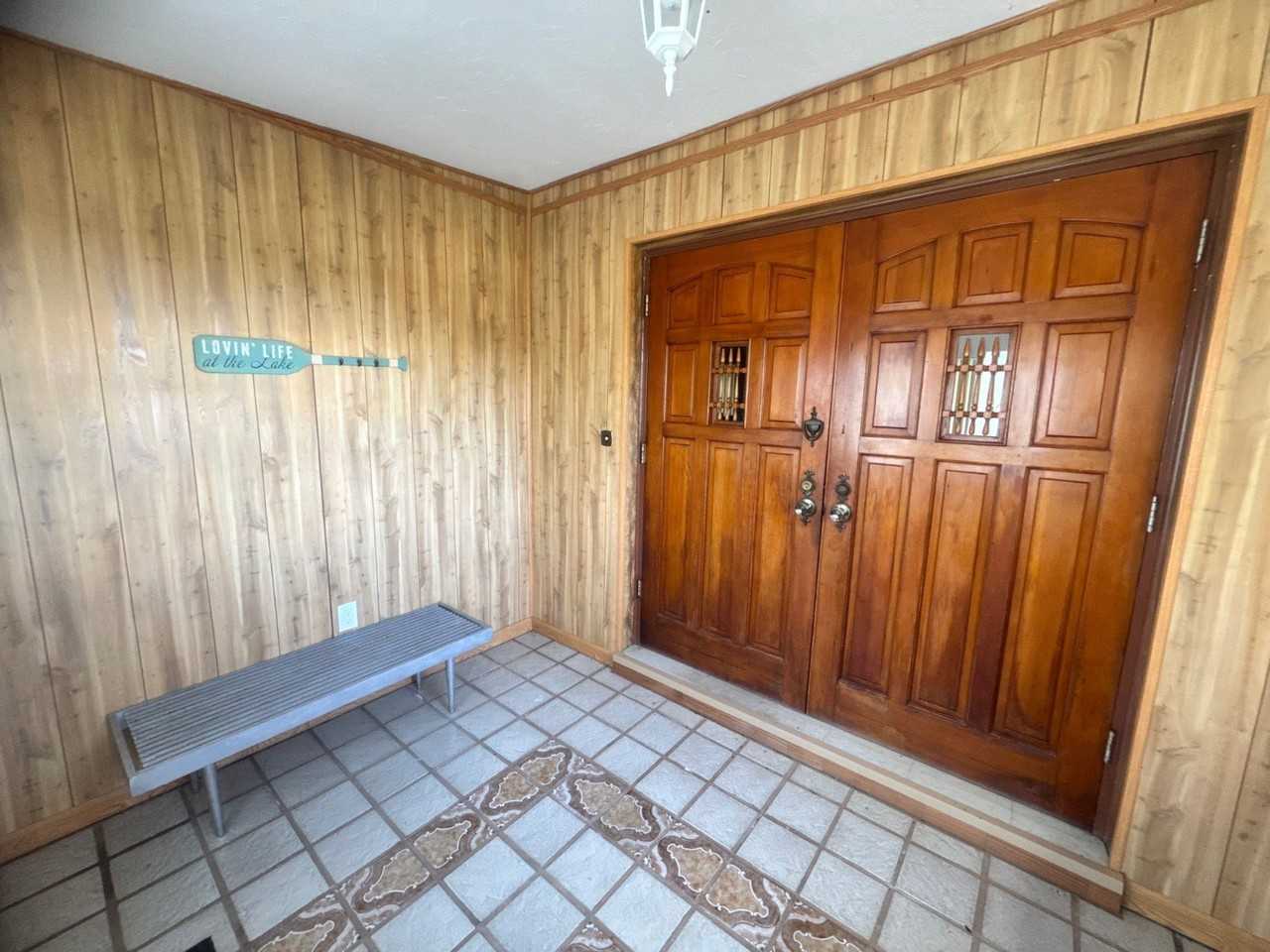 19 Windy Point Rd - Photo 3 of 39